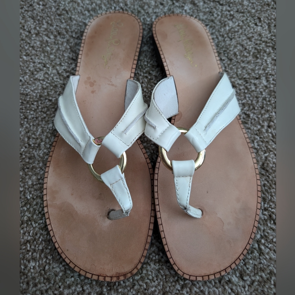 Lilly Pulitzer white patent flip flop 8M